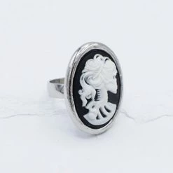 Fizz Jewelry Bone Lolita Cameo Ring