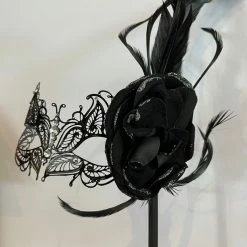 Pacific Masks Roselle Metal Mask W Handle