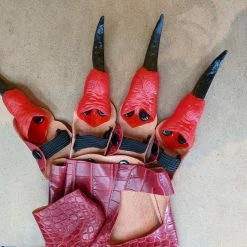 HMS Animal & Creatures Lucifer Gloves (Red) 7 HMS Animal & Creatures Lucifer Gloves (Red)